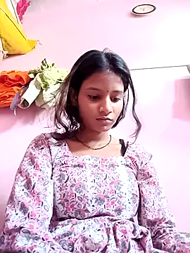 Snapshot of Hot_Mayra_ chatting on 10/17/25, 07:22 Hot Mayra  online show from 10/17/25, 07:22