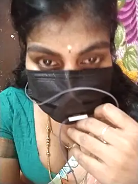 Snapshot of Nithiila chatting on 09/24/25, 02:34 Nithiila online show from 09/24/25, 02:34