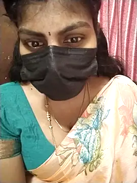 Snapshot of Nithiila chatting on 10/16/25, 06:32 Nithiila online show from 10/16/25, 06:32