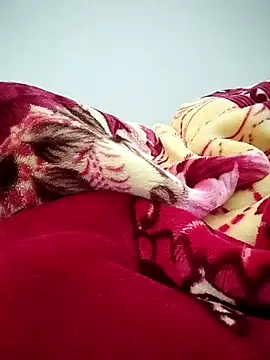 Snapshot of BeesexBabay chatting on 02/02/26, 11:04 BeesexBabay online show from 02/02/26, 11:04