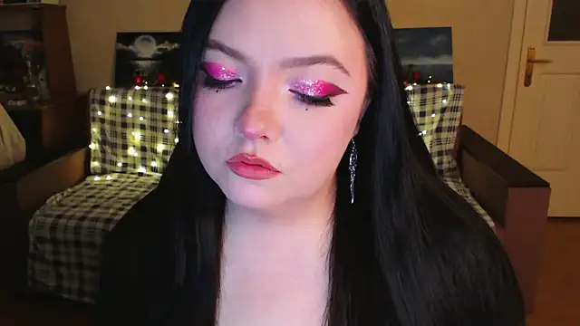 EmillyBones online show from 12/03/25, 05:34