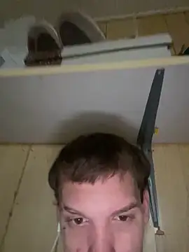 Snapshot of Duanennnn chatting on 10/01/25, 05:12 Duanennnn online show from 10/01/25, 05:12