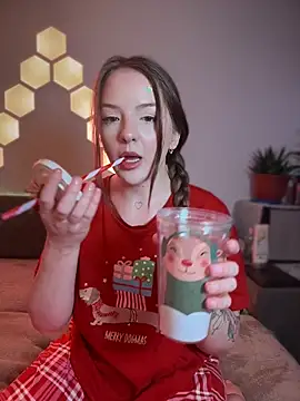 Snapshot of -Meowy- chatting on 12/14/25, 08:47 -Meowy- online show from 12/14/25, 08:47