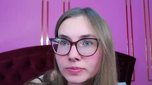 Snapshot of JessieJuss chatting on 11/21/25, 03:33 JessieJuss online show from 11/21/25, 03:33