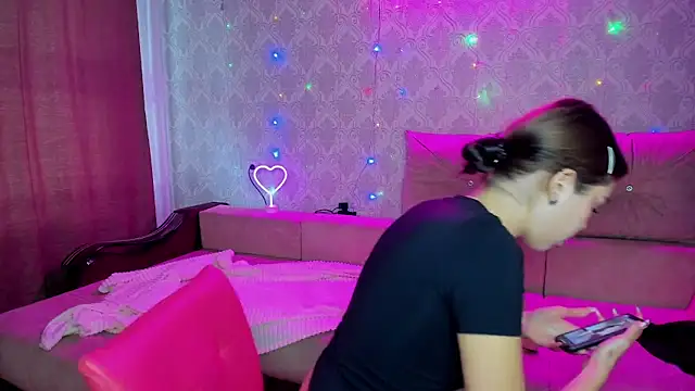 Snapshot of Kitty_Mila chatting on 09/24/25, 09:05 Kitty Mila online show from 09/24/25, 09:05