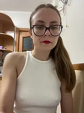 Snapshot of SophieDesire chatting on 09/20/25, 08:58 SophieDesire online show from 09/20/25, 08:58