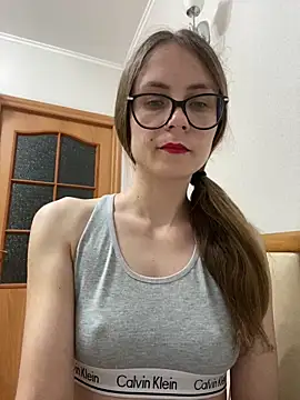 Snapshot of SophieDesire chatting on 09/19/25, 09:08 SophieDesire online show from 09/19/25, 09:08