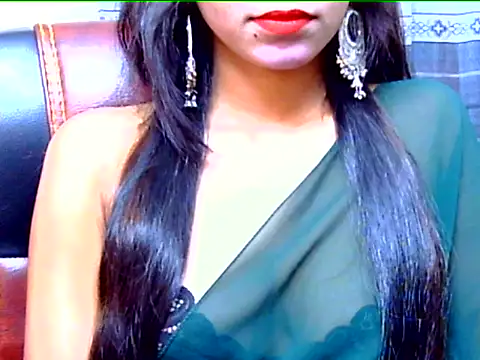 AlisaPari2007 online show from 10/14/25, 04:51