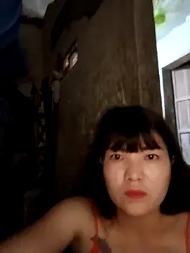 Snapshot of Thao_xx chatting on 09/12/25, 02:17 Thao xx online show from 09/12/25, 02:17