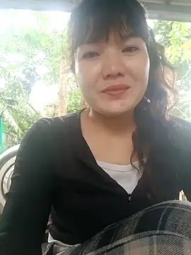Snapshot of Thao_xx chatting on 10/25/25, 06:23 Thao xx online show from 10/25/25, 06:23