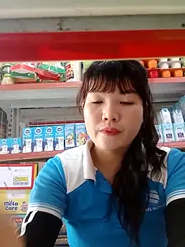Snapshot of Thao_xx chatting on 10/05/25, 07:54 Thao xx online show from 10/05/25, 07:54