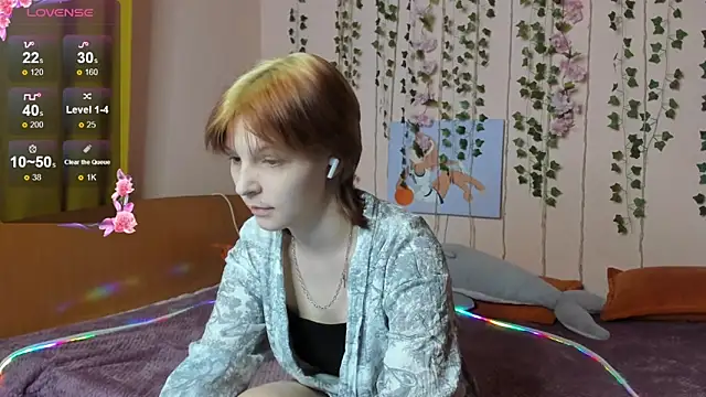 AudreyyKim online show from 12/01/25, 08:04