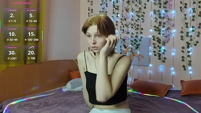 AudreyyKim online show from 11/30/25, 06:58