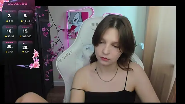 AudreyyKim online show from 04/25/26, 08:17