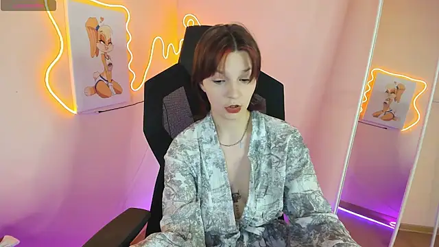 AudreyyKim online show from 12/17/25, 07:57