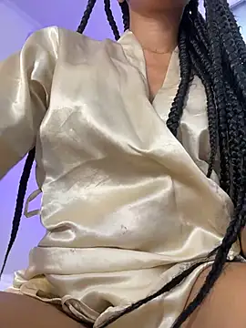 GiorgiaLuxee online show from 12/05/25, 11:20