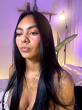 GiorgiaLuxee online show from 09/18/25, 10:57