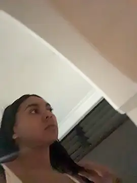 GiorgiaLuxee online show from 11/13/25, 11:08