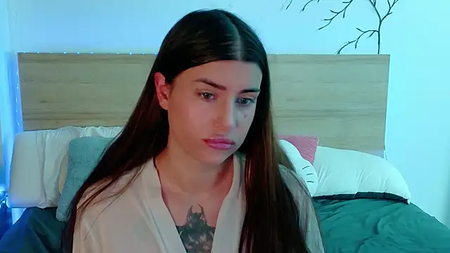 Snapshot of Bella_Davis_love chatting on 12/14/25, 05:29 Bella Davis love online show from 12/14/25, 05:29