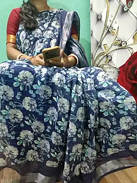 desi boudi87 online show from 10/18/25, 11:23