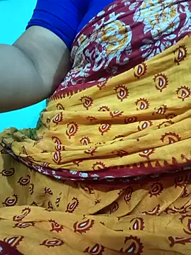 Snapshot of desi_boudi87 chatting on 05/10/26, 05:48 desi boudi87 online show from 05/10/26, 05:48