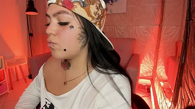 MAGIC TESSA online show from 09/26/25, 07:54