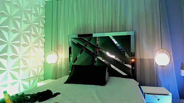 MAGIC TESSA online show from 12/04/25, 07:57