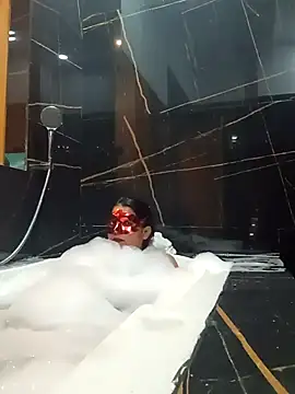 Snapshot of Seductive_Rani chatting on 10/11/25, 06:20 Seductive Rani online show from 10/11/25, 06:20