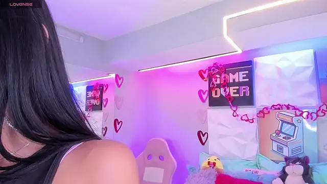 Snapshot of LindaWz_ chatting on 02/15/26, 05:41 LindaWz online show from 02/15/26, 05:41