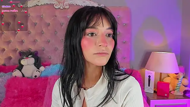 Snapshot of LindaWz_ chatting on 02/10/26, 04:11 LindaWz online show from 02/10/26, 04:11