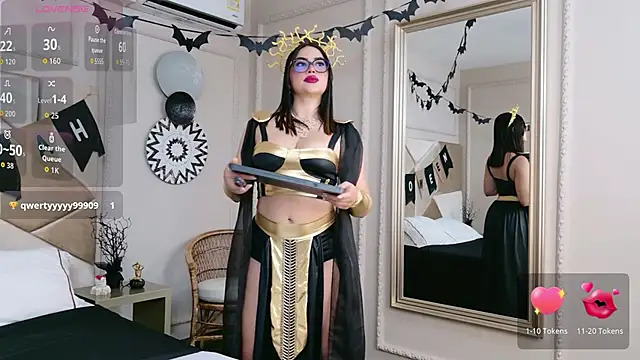 Catalina-Malave online show from 11/01/25, 03:02