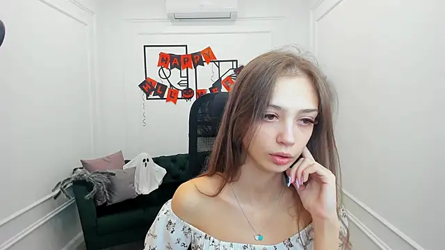 EmilyGraydis online show from 10/21/25, 04:45