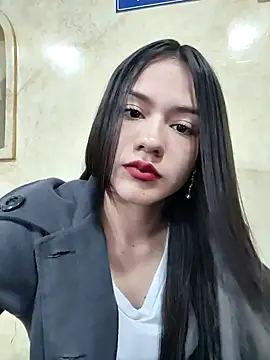 CHARLOTTE  05 online show from 10/21/25, 01:43