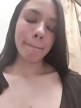 CHARLOTTE  05 online show from 10/07/25, 01:23