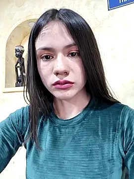 CHARLOTTE  05 online show from 10/08/25, 03:24