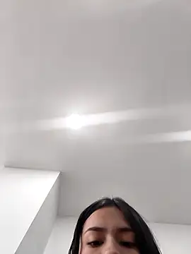 CHARLOTTE  05 online show from 11/15/25, 12:09