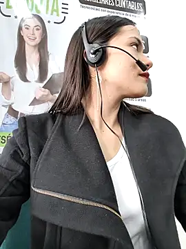 CHARLOTTE  05 online show from 11/07/25, 12:53