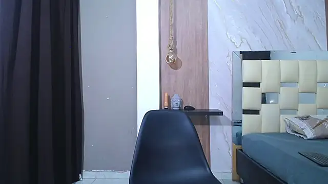 taylor collins  online show from 09/17/25, 09:39