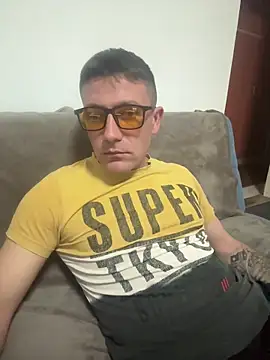 GsprDniel4 online show from 12/15/25, 08:03