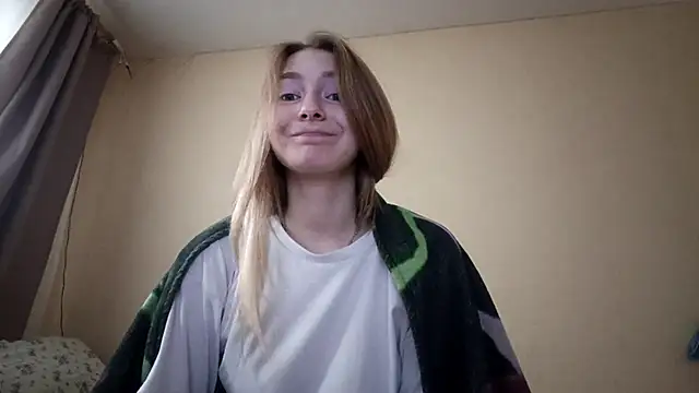 Snapshot of Nymera_flare chatting on 11/03/25, 06:29 Nymera flare online show from 11/03/25, 06:29