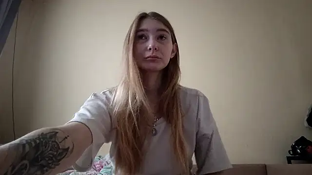 Snapshot of Nymera_flare chatting on 11/07/25, 06:29 Nymera flare online show from 11/07/25, 06:29