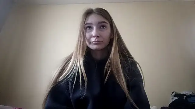 Snapshot of Nymera_flare chatting on 11/13/25, 06:50 Nymera flare online show from 11/13/25, 06:50