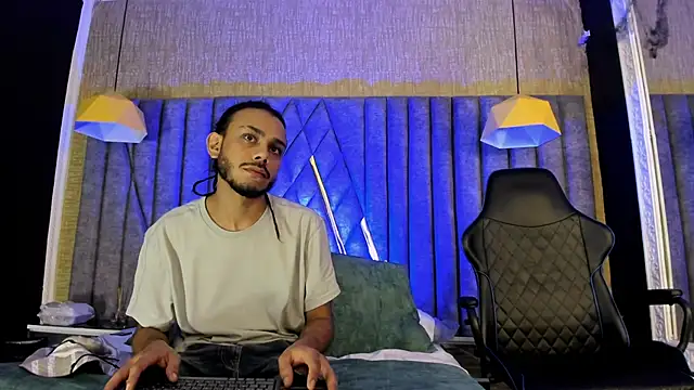 Boss Domiinator online show from 11/03/25, 04:07