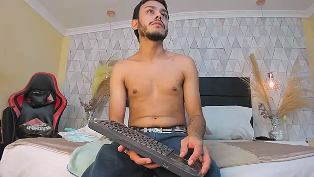 Boss Domiinator online show from 02/04/26, 12:22