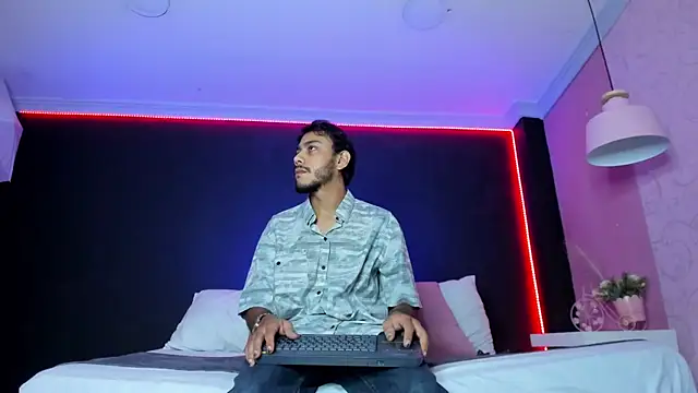 Boss Domiinator online show from 04/02/26, 12:23