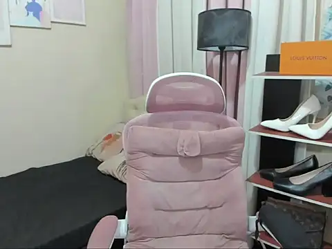 Seductive Margaux online show from 10/07/25, 07:31