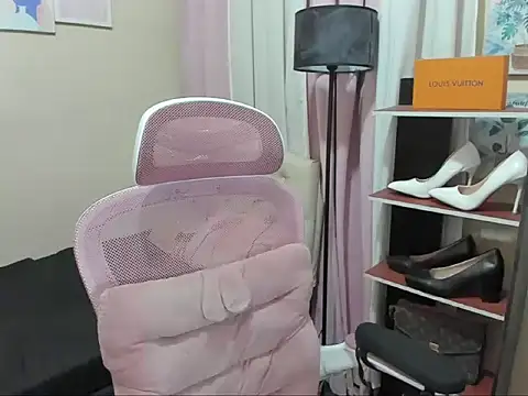 Seductive Margaux online show from 10/09/25, 06:14