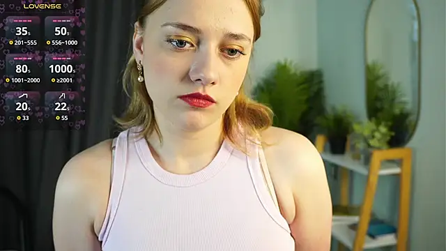 HollieCollelo online show from 10/09/25, 03:07