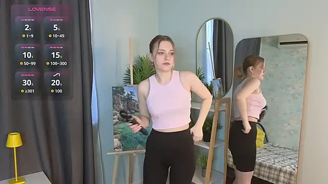 HollieCollelo online show from 11/10/25, 03:11