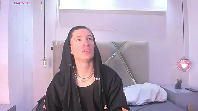 HunterHeat  online show from 10/29/25, 05:56